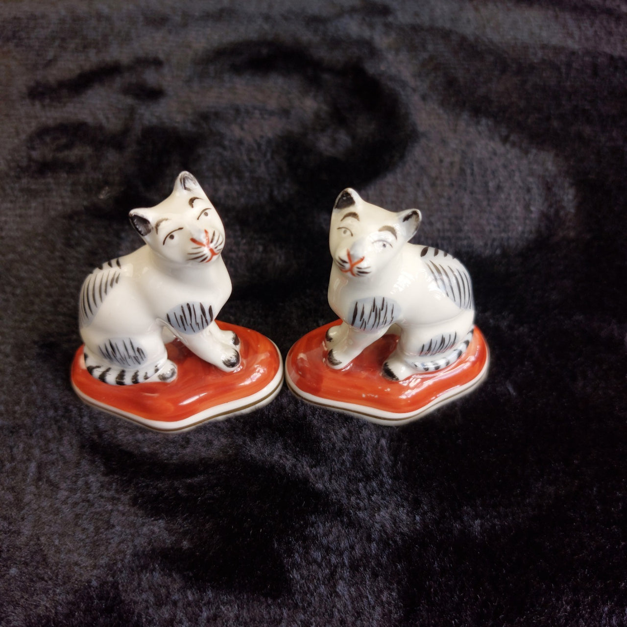 Paris Samson Porcelain Style 'Staffordshire' Cat Chelsea Anchor Mark Figurine6