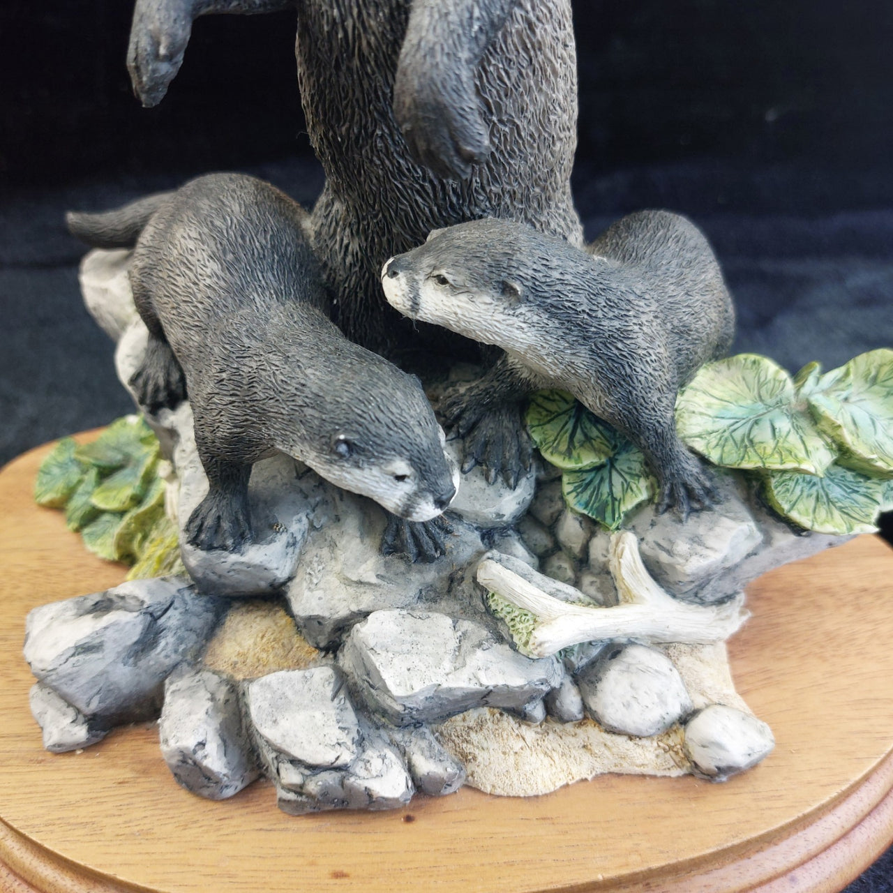 Border Fine Arts 752/3000 River View Family Otter R.T. Roberts B0195 LE Figurine3