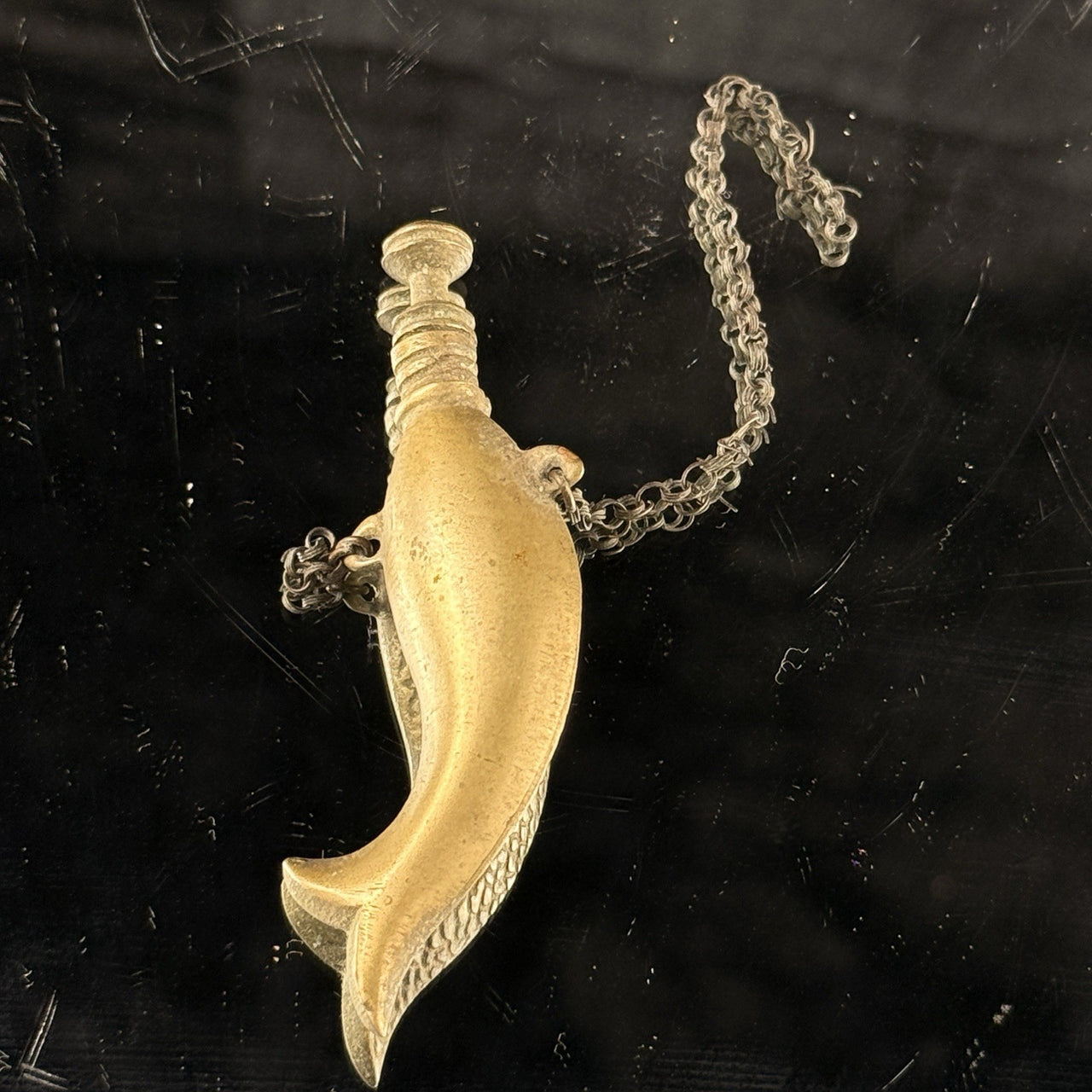 Antique Brass Fish Snuff Box Perfume Bottle with Chain Handcrafted China   4