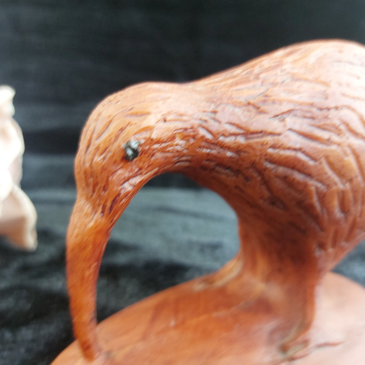Figurine Sculpture Handmade New Zealand Kiwi Bird Wooden Carving decor bird 4