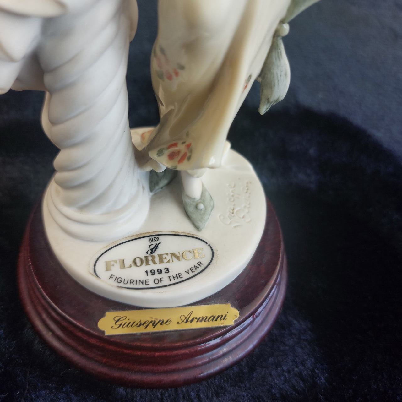 Rare Giuseppe Armani lady Figurine 1993 Florence Lady Hat Rose Signed 9.5" decor3