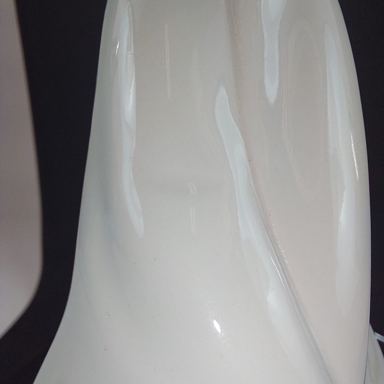 Requena Miquel Nun Figurine Pristine White Porcelain, 6.5" chip on the skirt dec15