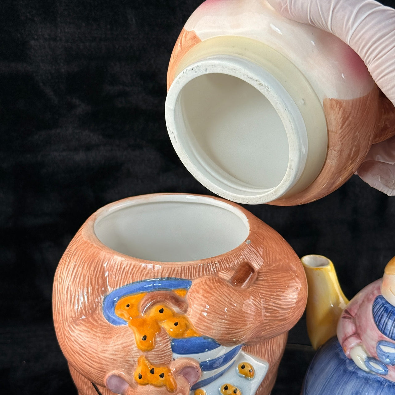 Britannia Though Paws biscuit Jar & Lady Teapot Set 1993 Ceramic kitchen decor9