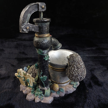 Bramble & Clover Hedgehog Pen Holder  pot 8