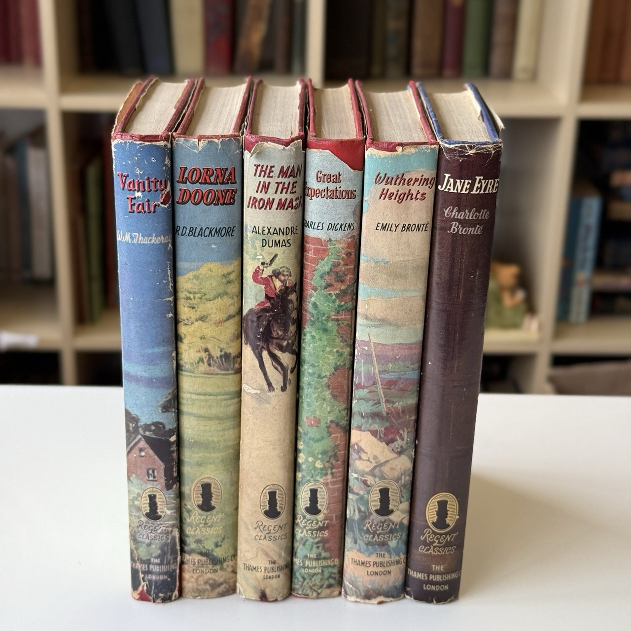 Vintage Classics Regent Book Set of 6 Little Women Treasure Island A Tale of Two14