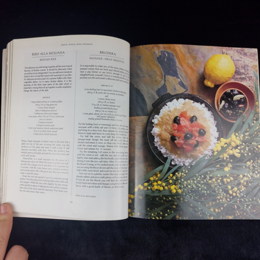 Recipes from an Italian Farmhouse by Valentina Harris 1993   cookbook1