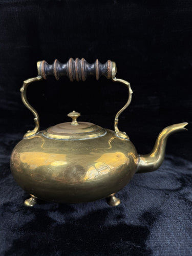 19th century Scottsh Antique Brass Kettle/Teapot with Wooden Handle see pictures1
