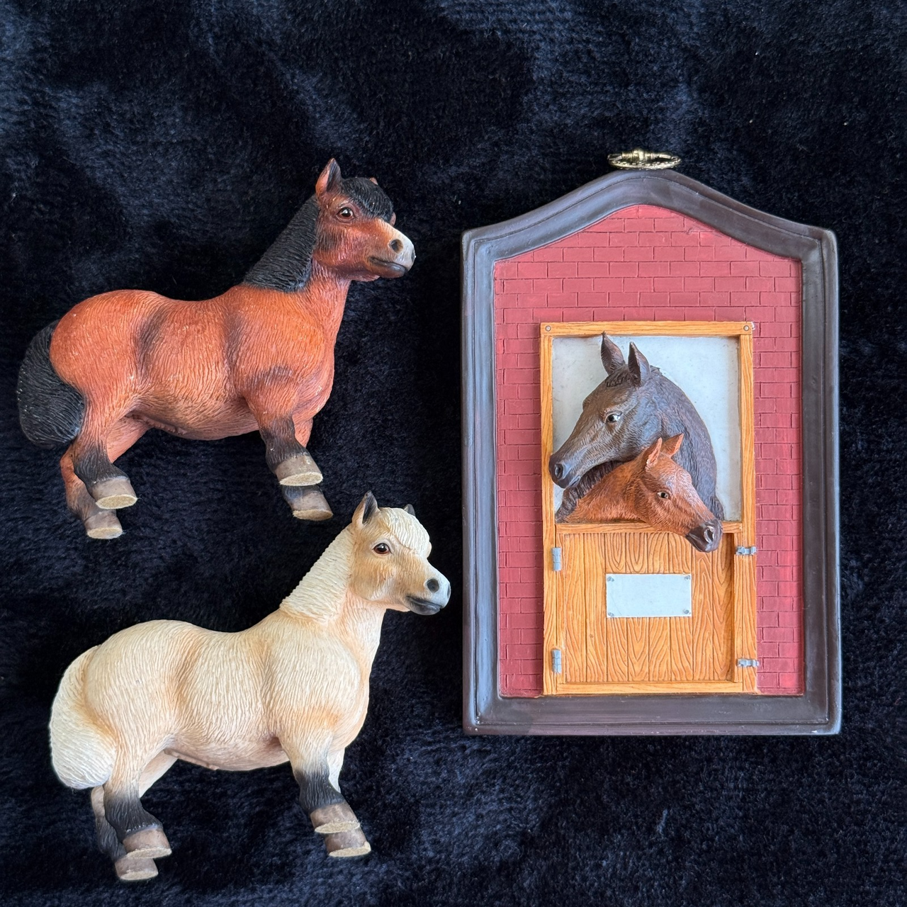 Leonardo Horse Figurines & Wall Plaque Realistic Resin Pony Models Set of 320