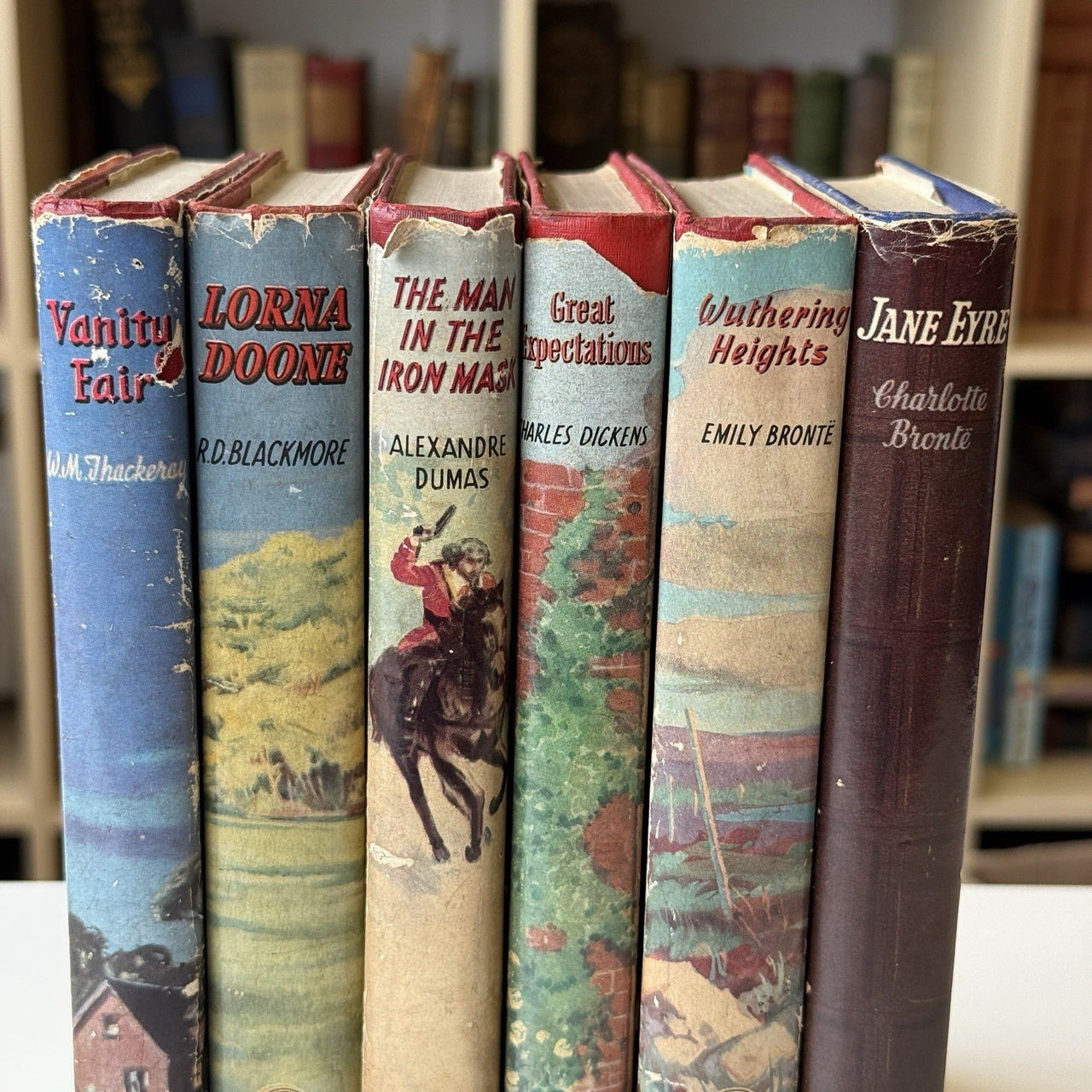 Vintage Classics Regent Book Set of 6 Little Women Treasure Island A Tale of Two3