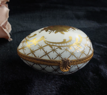 Porcelaine de France Gold Floral Egg Trinket Box Decor 4