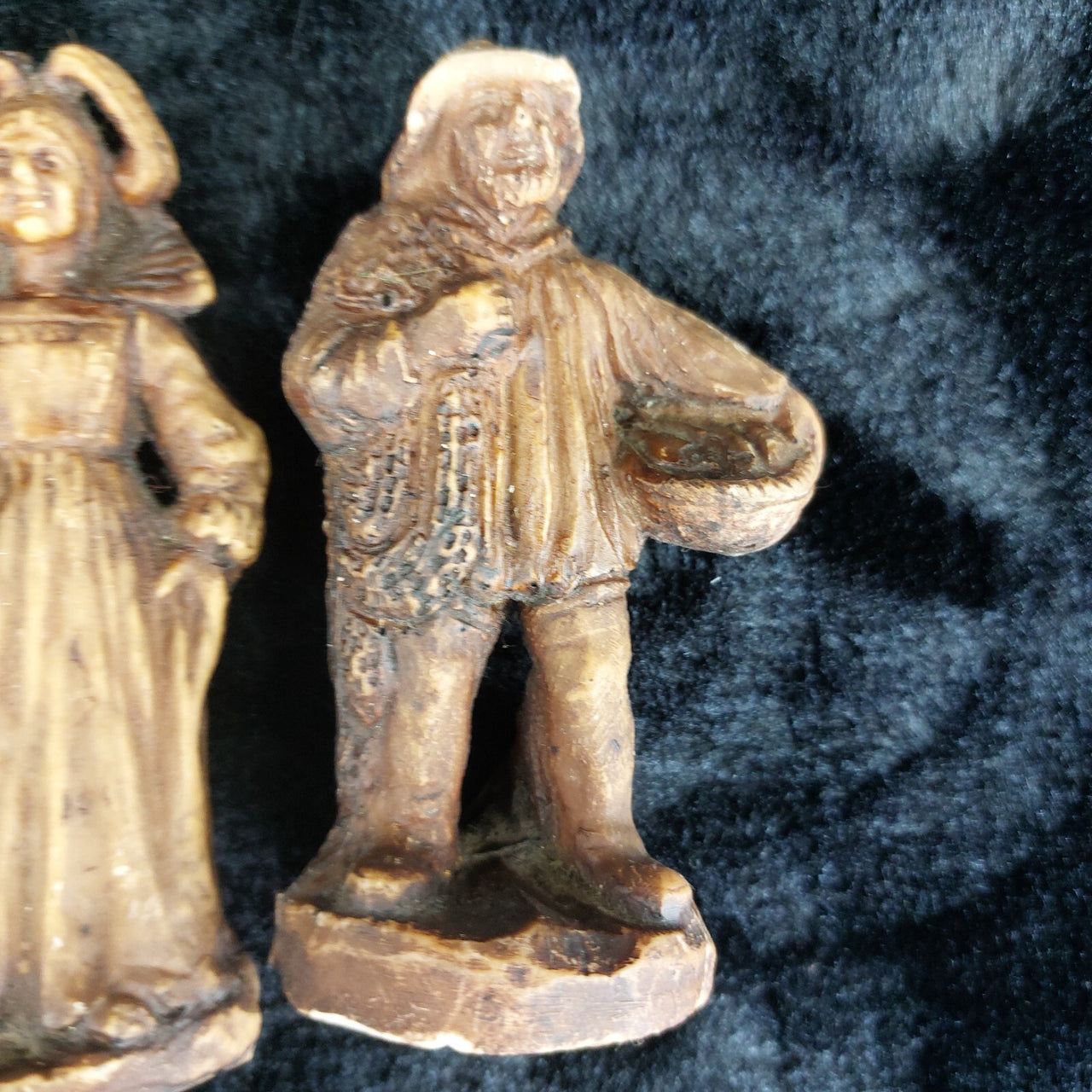 Vintage Resin Folk Figurines Pair, France Fisherman &Lady  – Acceptable Conditio9