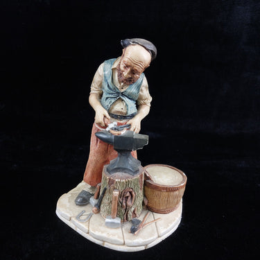 Naturecraft Blacksmith Figurine 1973 Hand Painted Stonecraft Collectible  8