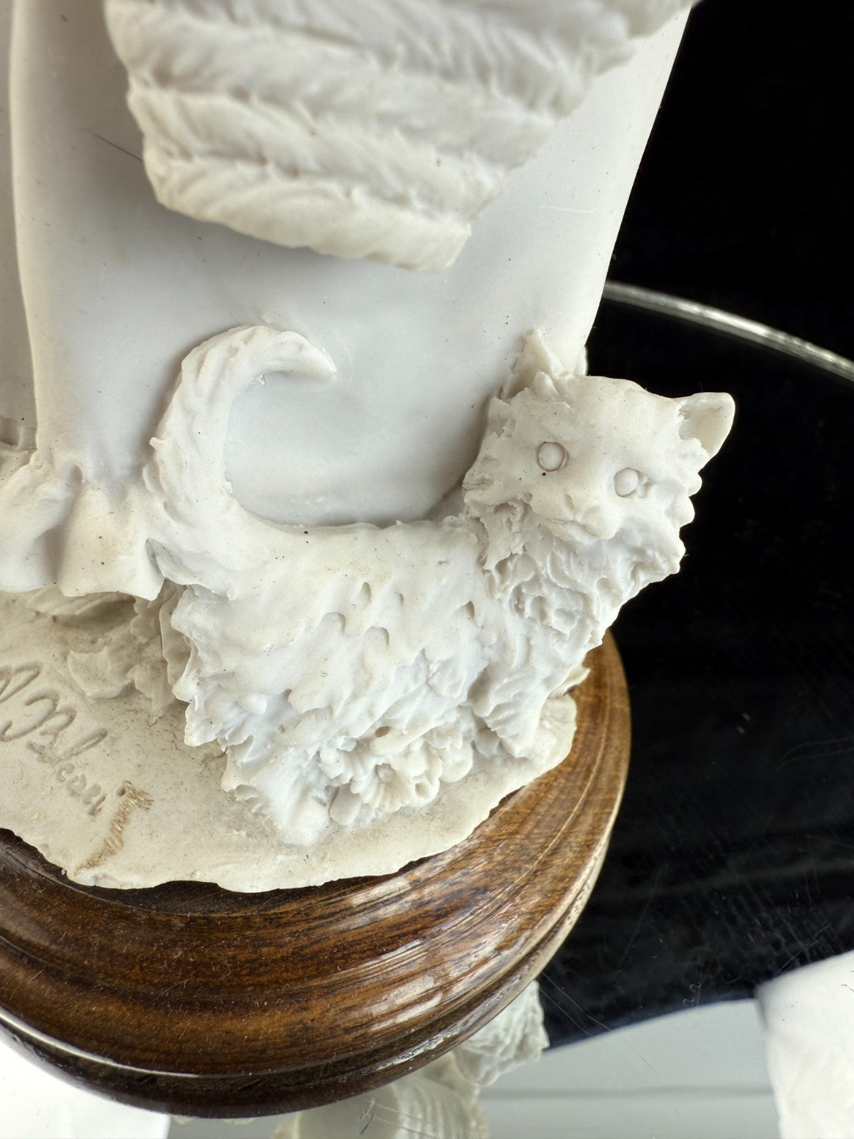 A. Belcari "Girl with Basket and Cat" Figurine Signed & Resin Marble decor Italy13