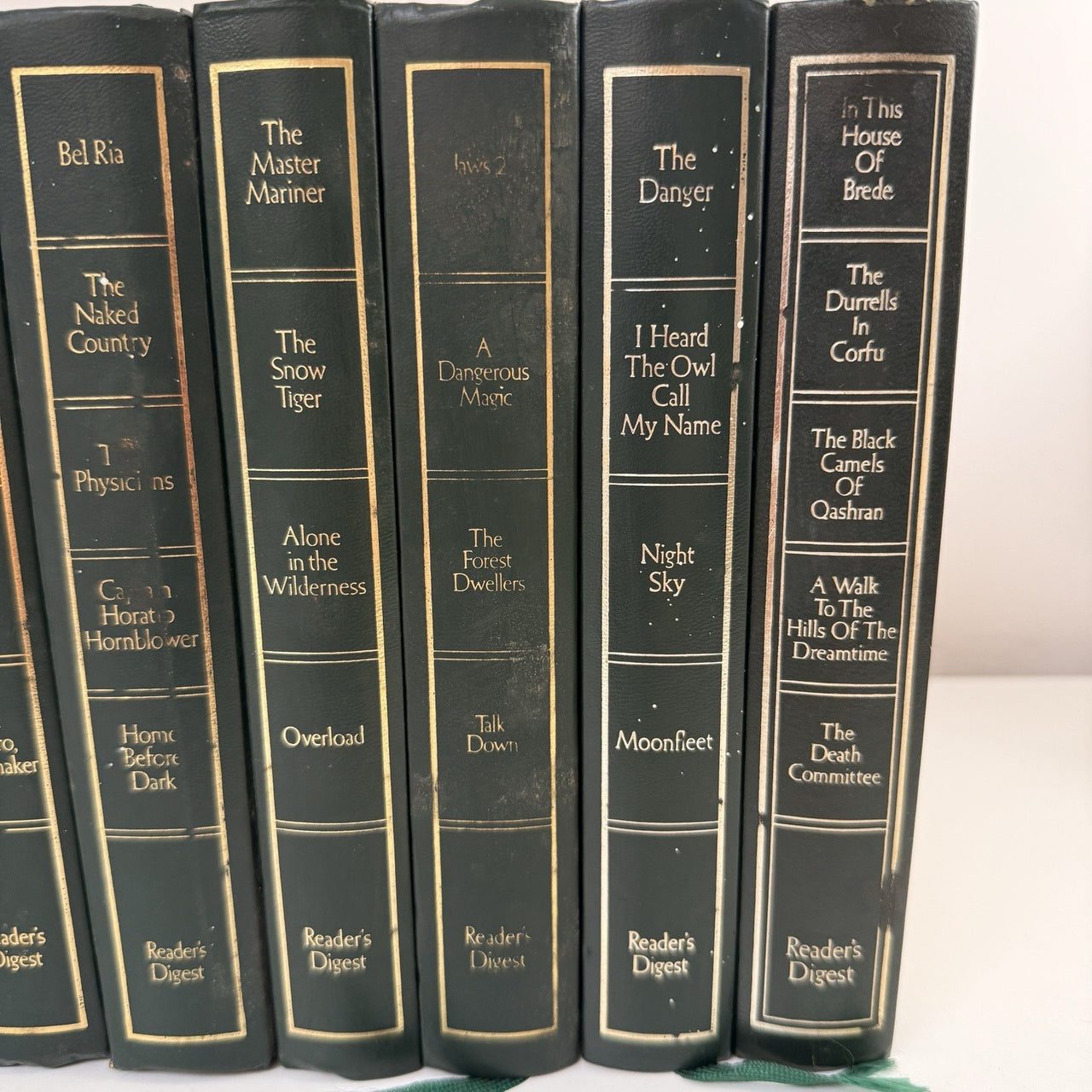 Reader’s Digest Condensed 1980s Books Set x9 Green Leatherette Bookshelf Deco3