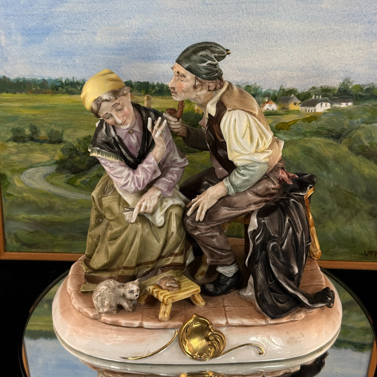 Fuji Figure Porcelain Couple Scene Large Figurine 9.5in display decor bookshelf3
