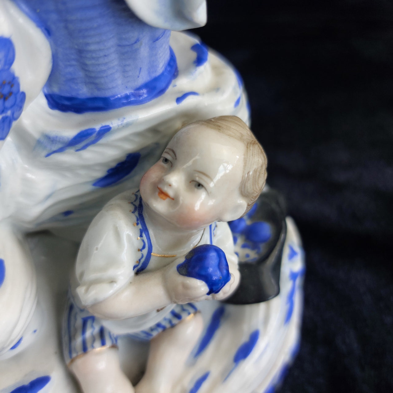 Porcelain Mother Child Figurine Basket Antique German White Blue Ceramic decor11