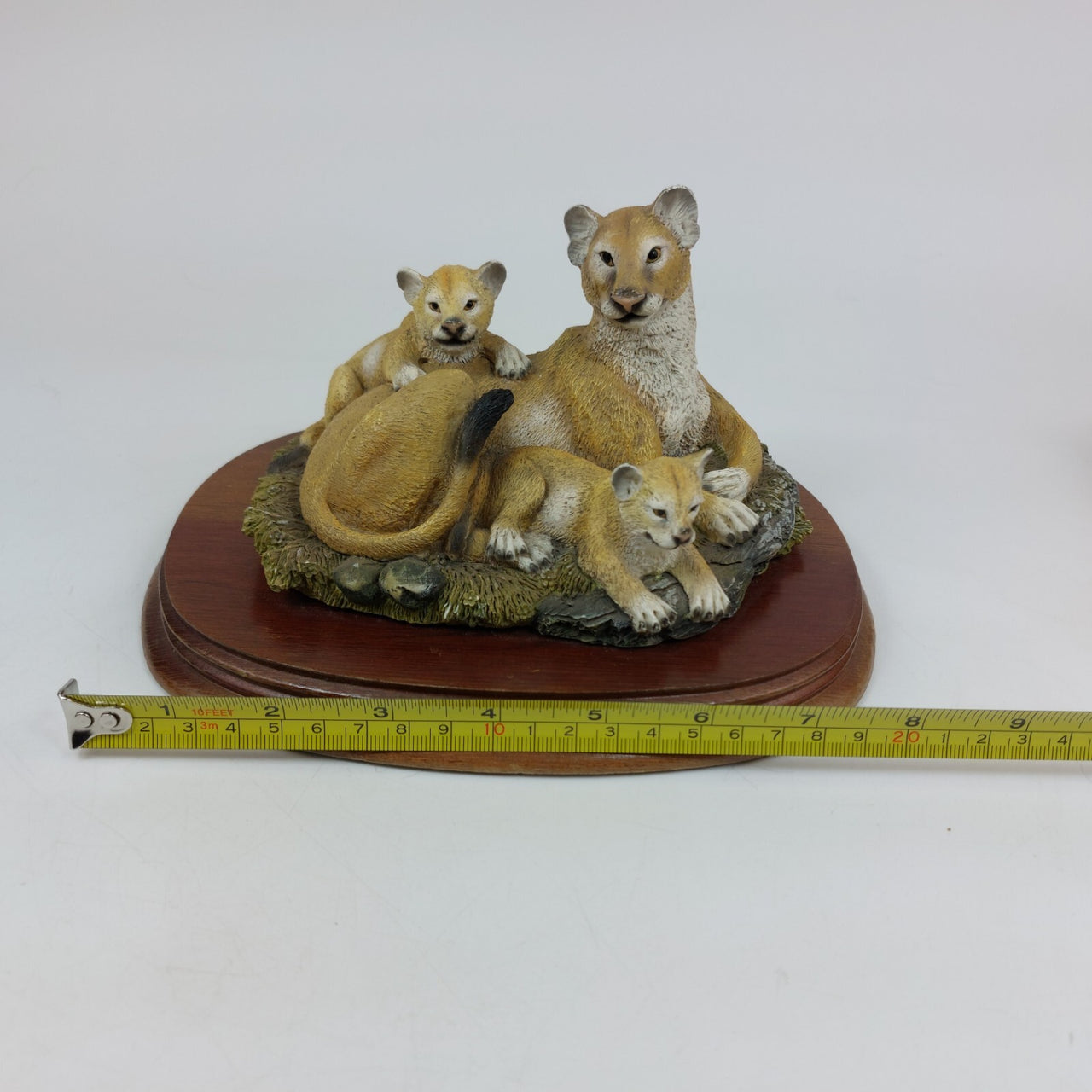 The Leonardo Collection Figurine  “Lioness and Cubs” (1993) - 5" Wildlife  9