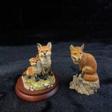 Border Fine Arts Fox Figurines: Fox & Cub, Vantage Point, damage ear 1990 & 19940