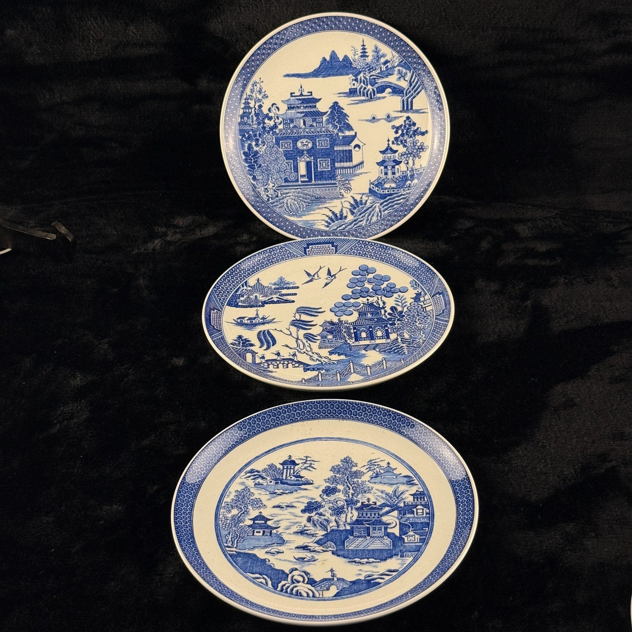Spode Mint Danbury Willow Pattern Plates x3 Temple Landscape antique Blue White6