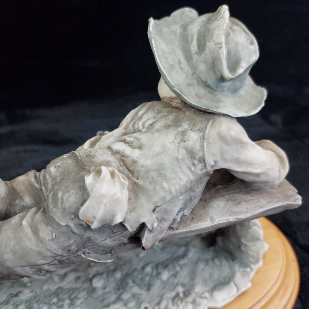 G. Figurine Armani 1990 Boy Bench with Dog Signed Sculpture Vintage 7.5in deco.10