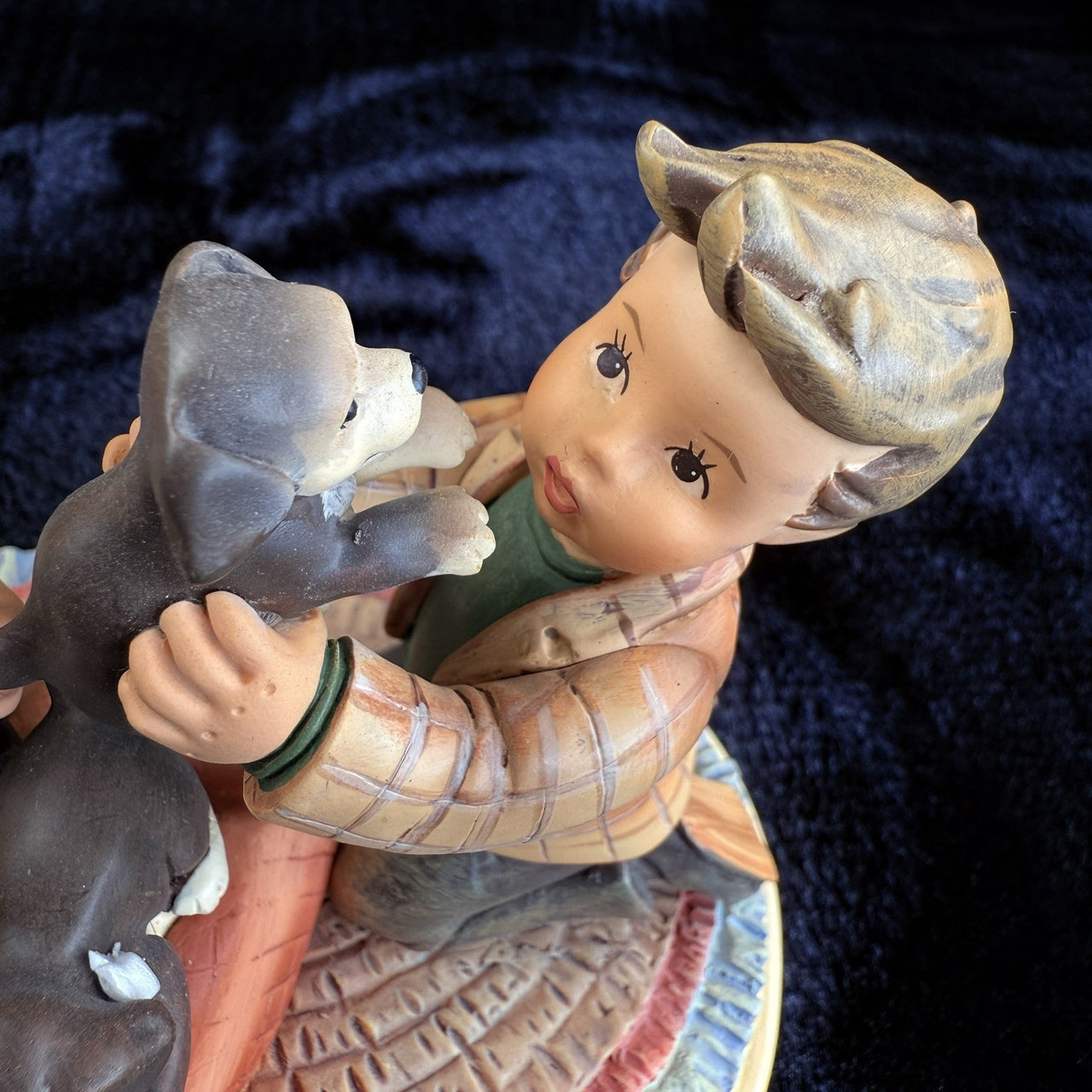 Hummel Surprise" "Puppy 2015 First Issue - Danbury Mint Figurine with Box China5