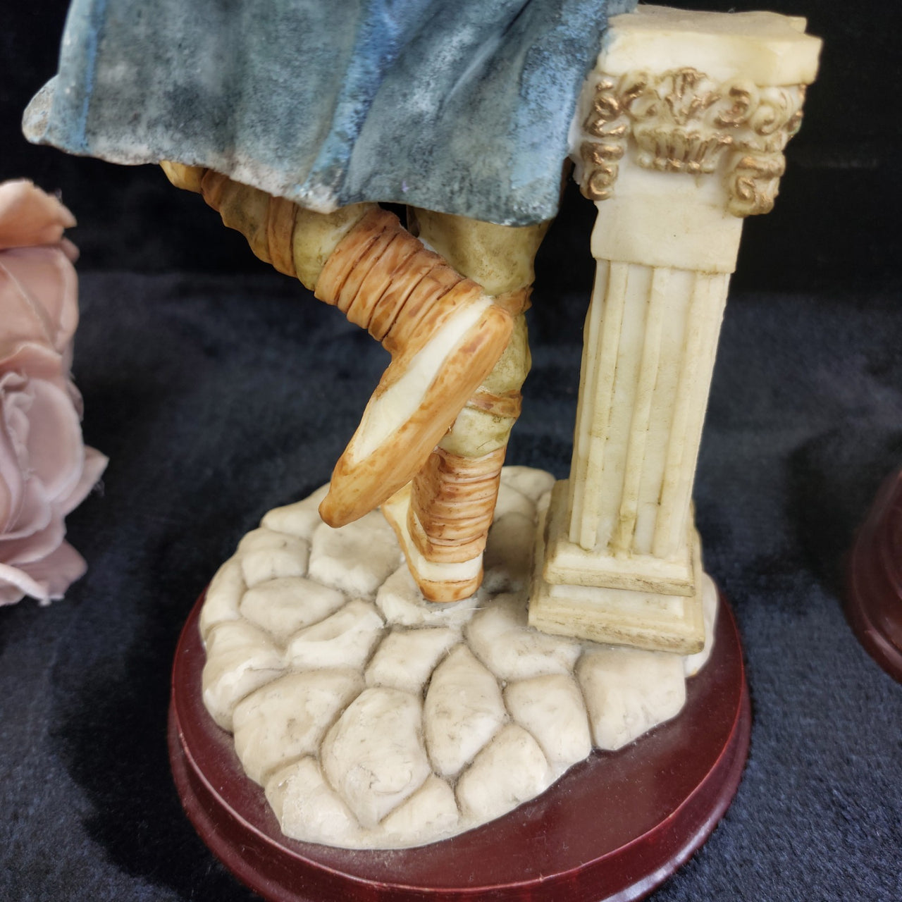 Domani Pair Figurine scottish boy and skating girl large 34cm Tall decor kids.15