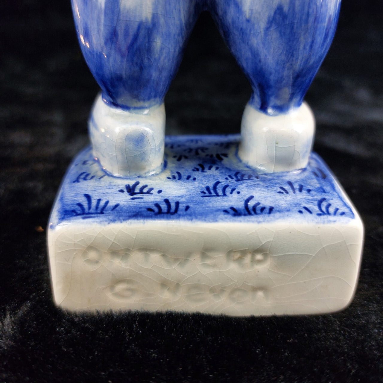 Delft-Style Hand-Painted "Dutchy" Figurine -1960-70's Blue United Kingdom Figure7
