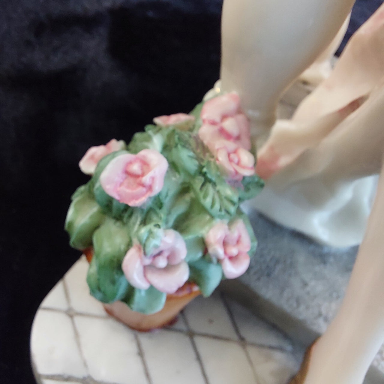 Armani Style beautiful large Lady Figurine 14" Porcelain Staircase Roses decor6