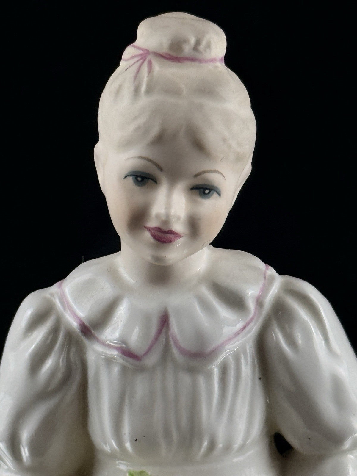 Coalport The Bridesmaid Bone China Figurine Hand Decorated England 6in1