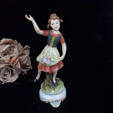 Capodimonte Lady Figurine Mint Vintage  Made In Italy1
