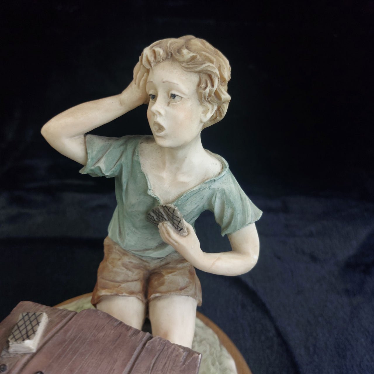 Very Large Capodimonte figurine 'The Card Players' Friends group pics see decor3