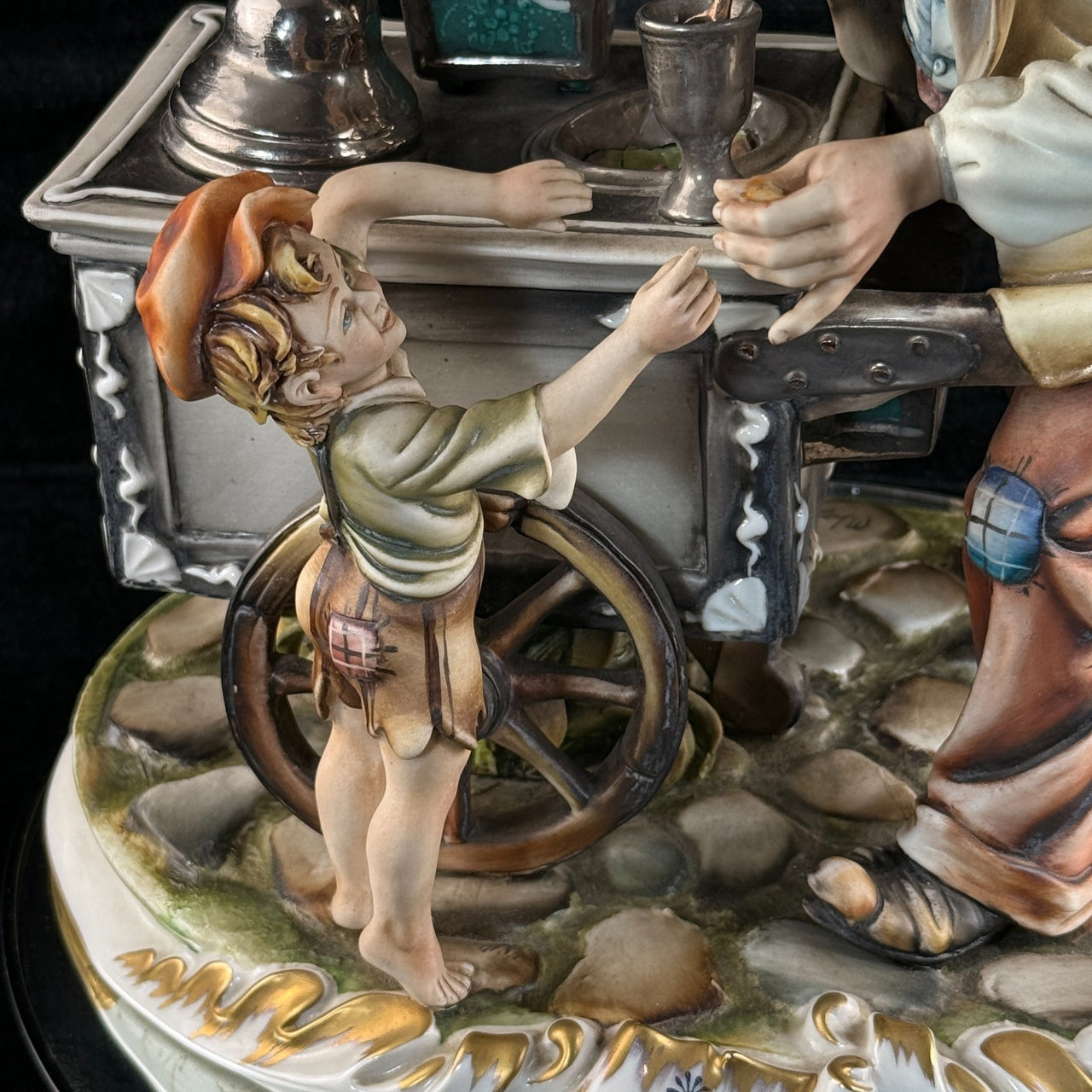 Rare Capodimonte Crown N Italian Figurine M. Lory Ice Cream Large Seller 12"10