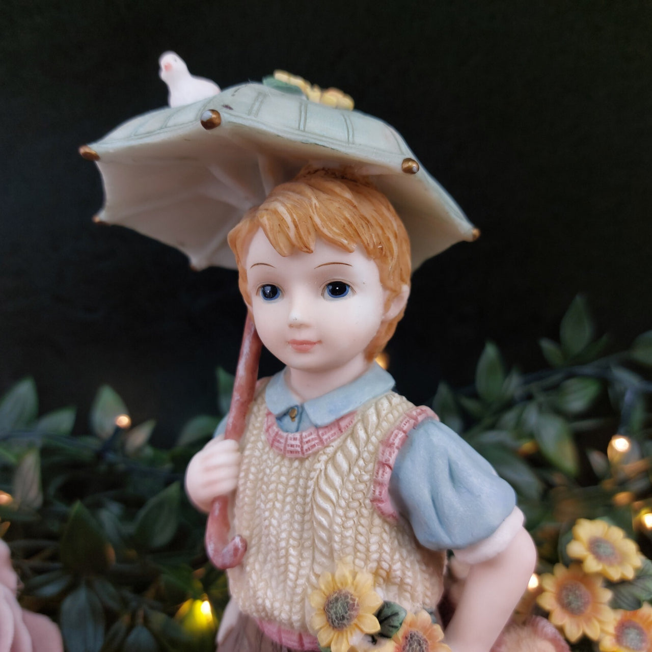 2000Juliana Boy Collection with Umbrella Figurine Porcelain United Kingdom.17