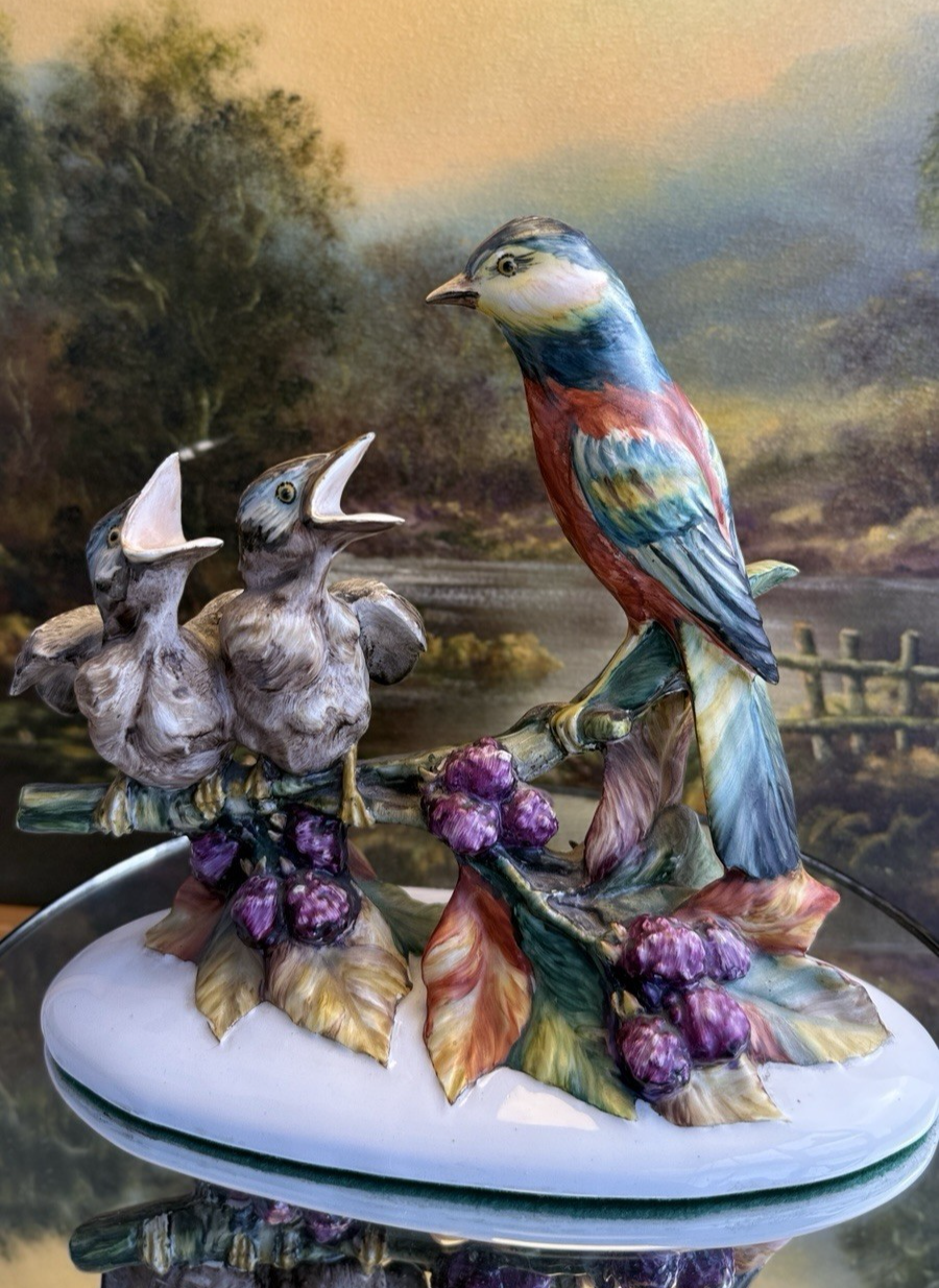 Stunning Rare Giuseppe Armani Figurine Mother Bird Feeding 3 Chicks Signed Italy0