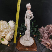 Thumbnail for Vintage Exquisite Auro Belcari Figurine - Art Deco Lady (1985) Porcelain 1920s2