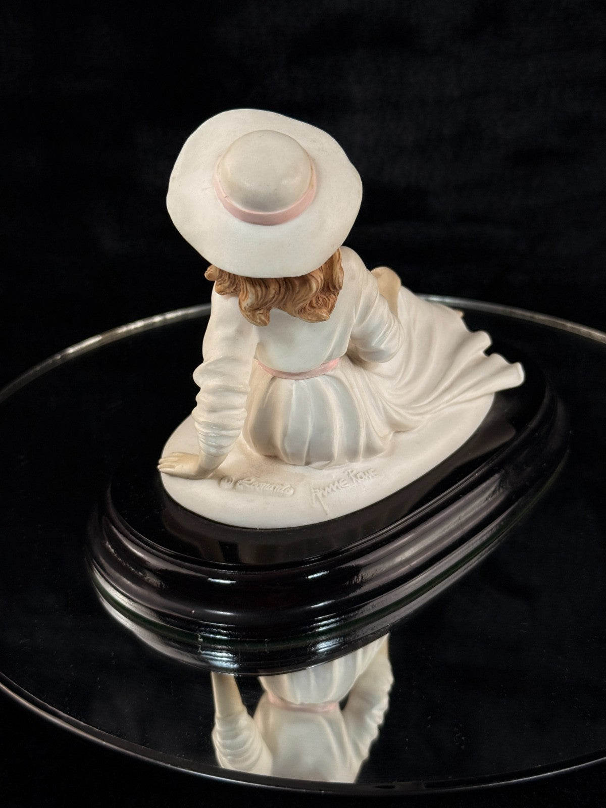 Leonardo Ella Collection Figurine by Annie Rowe with Box 705g Lady gift White 6"5