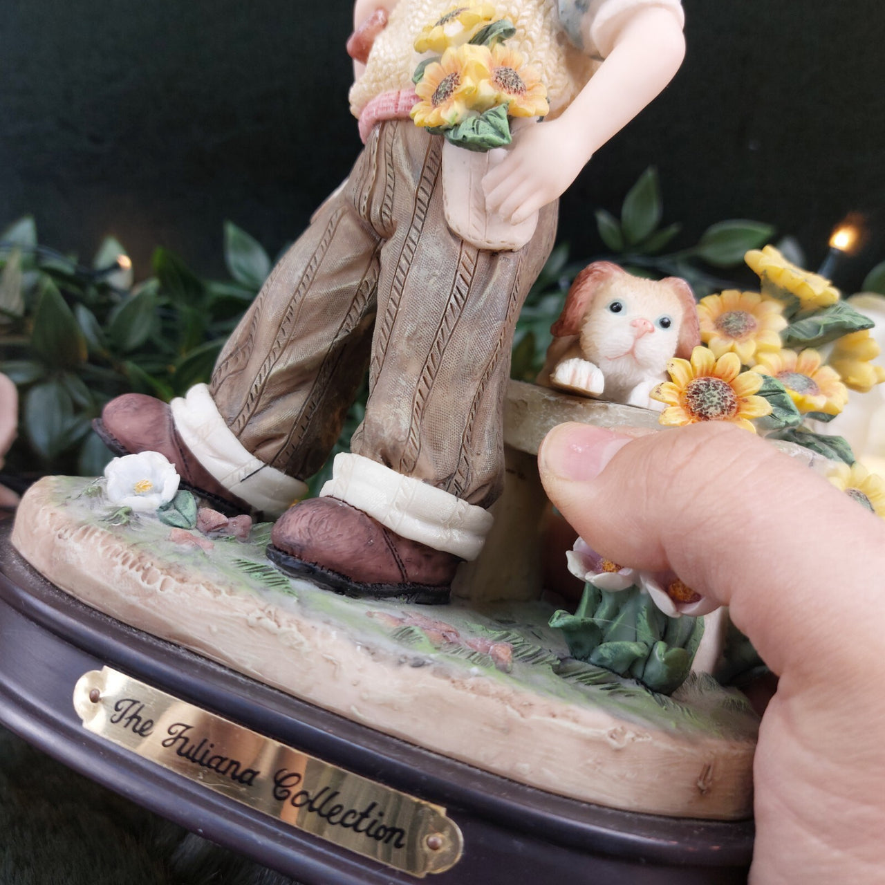 2000Juliana Boy Collection with Umbrella Figurine Porcelain United Kingdom.14
