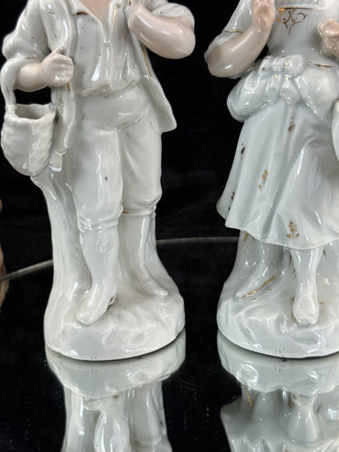 antique figurine couple see the pics bookshelf decor collectables Unmarked White1