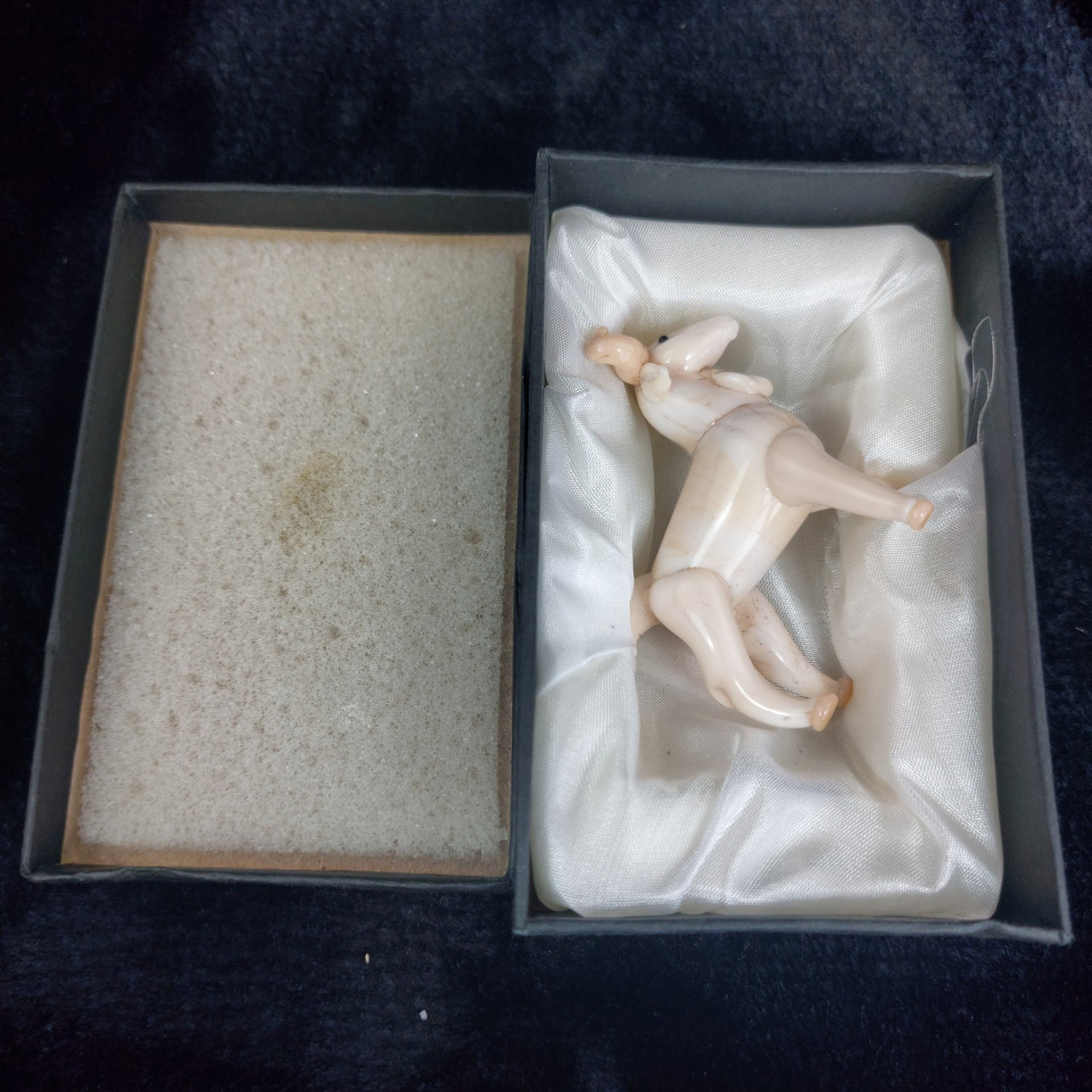 Handmade Glass Ram Figurine Cream Horns Curled Animal Sculpture Good w/ Box   3"8