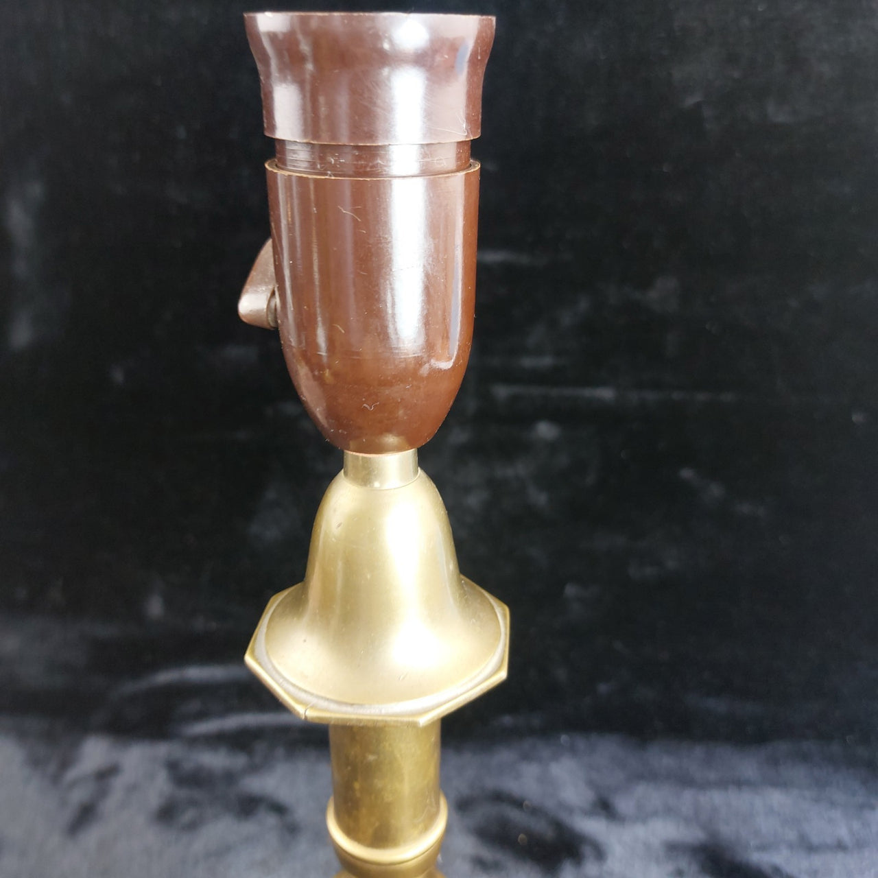 Vintage Brass Lamp Table Good Patina EU Plug Classic Electric Light 15" Tall10