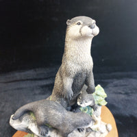 Thumbnail for Border Fine Arts 752/3000 River View Family Otter R.T. Roberts B0195 LE Figurine2