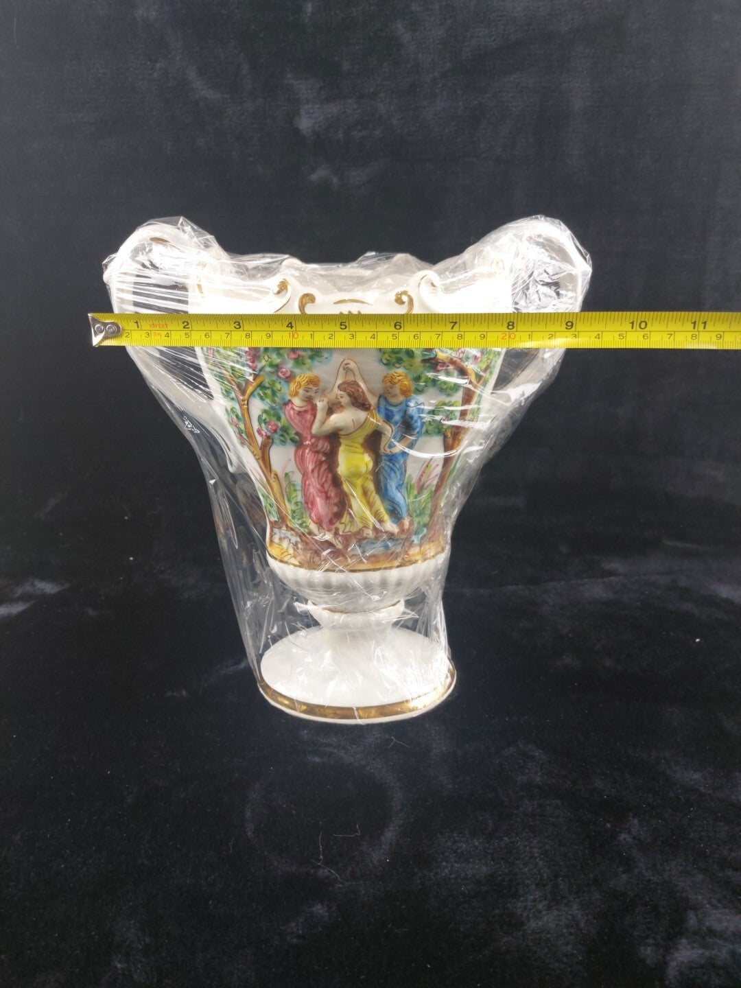 Capodimonte Style with Vase Classical Figures decor roman antique greek Figurine17