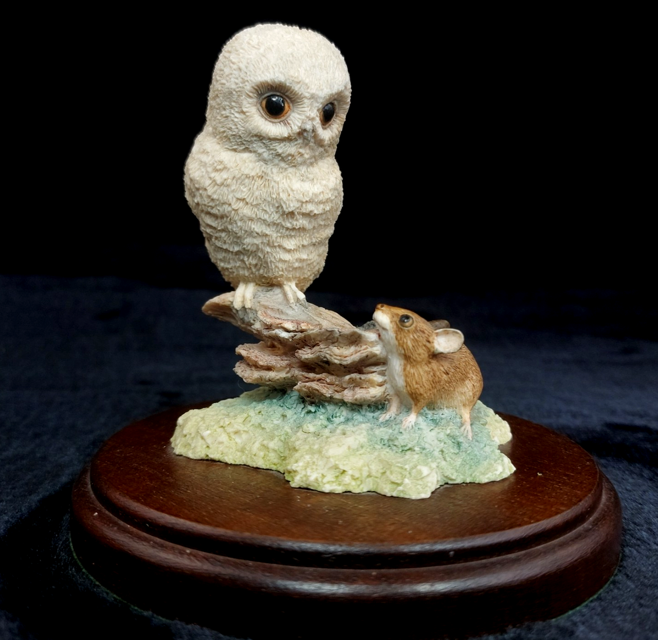 Fine Border Arts "Barn Owl with Mouse" Figurine Ayres Wildlife 1983 collectable0
