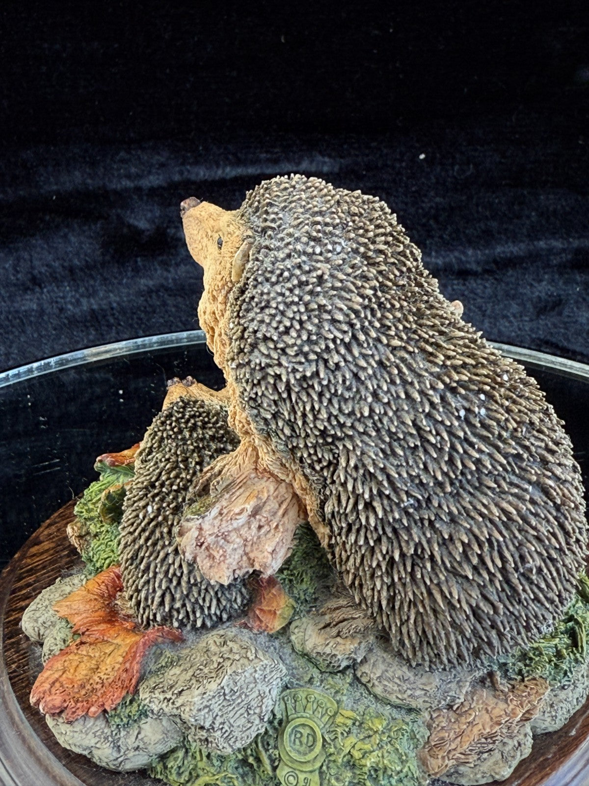 Royal "Family Doulton Portrait" Hedgehog Figurine RD Series bookcase decor Resin8