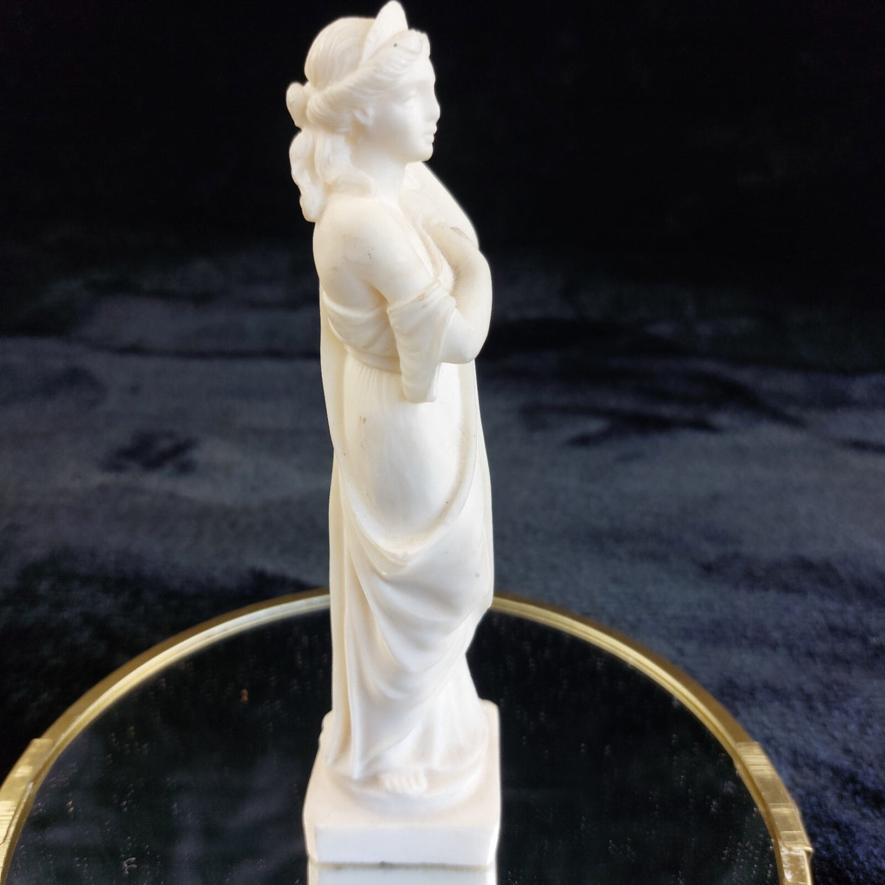 Antique Giannelli A. 6.5in Woman Figurine White Marble Resin Italy see pics4