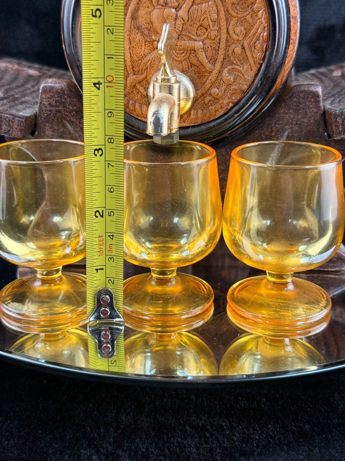 Vintage Amber Glass Barrel Decanter Set with Tap 3 Glasses Tray & Wood Stand23