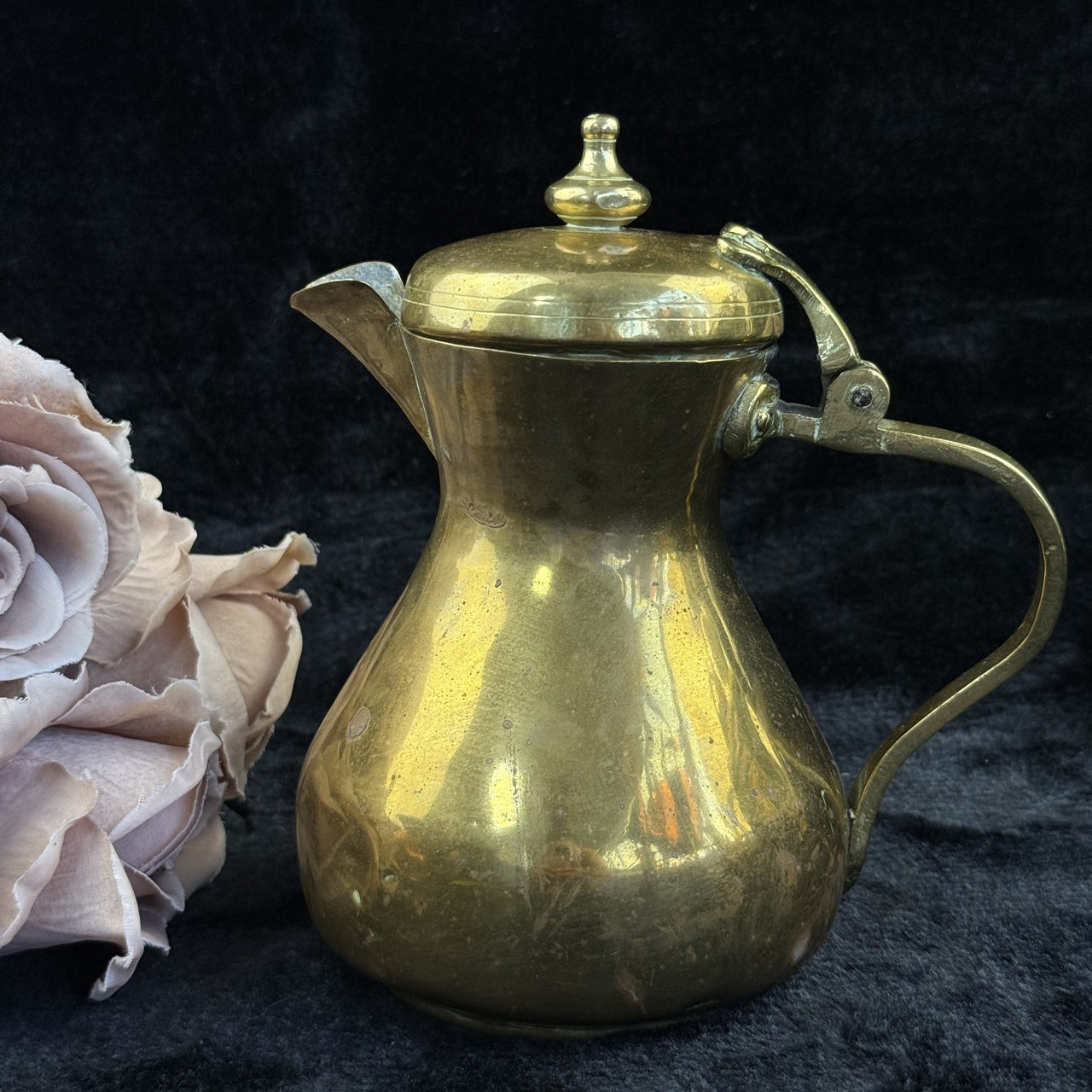 Brass Antique Tankard or Pouring Vessel w Hinged Lid gold brass victorin pitcher7
