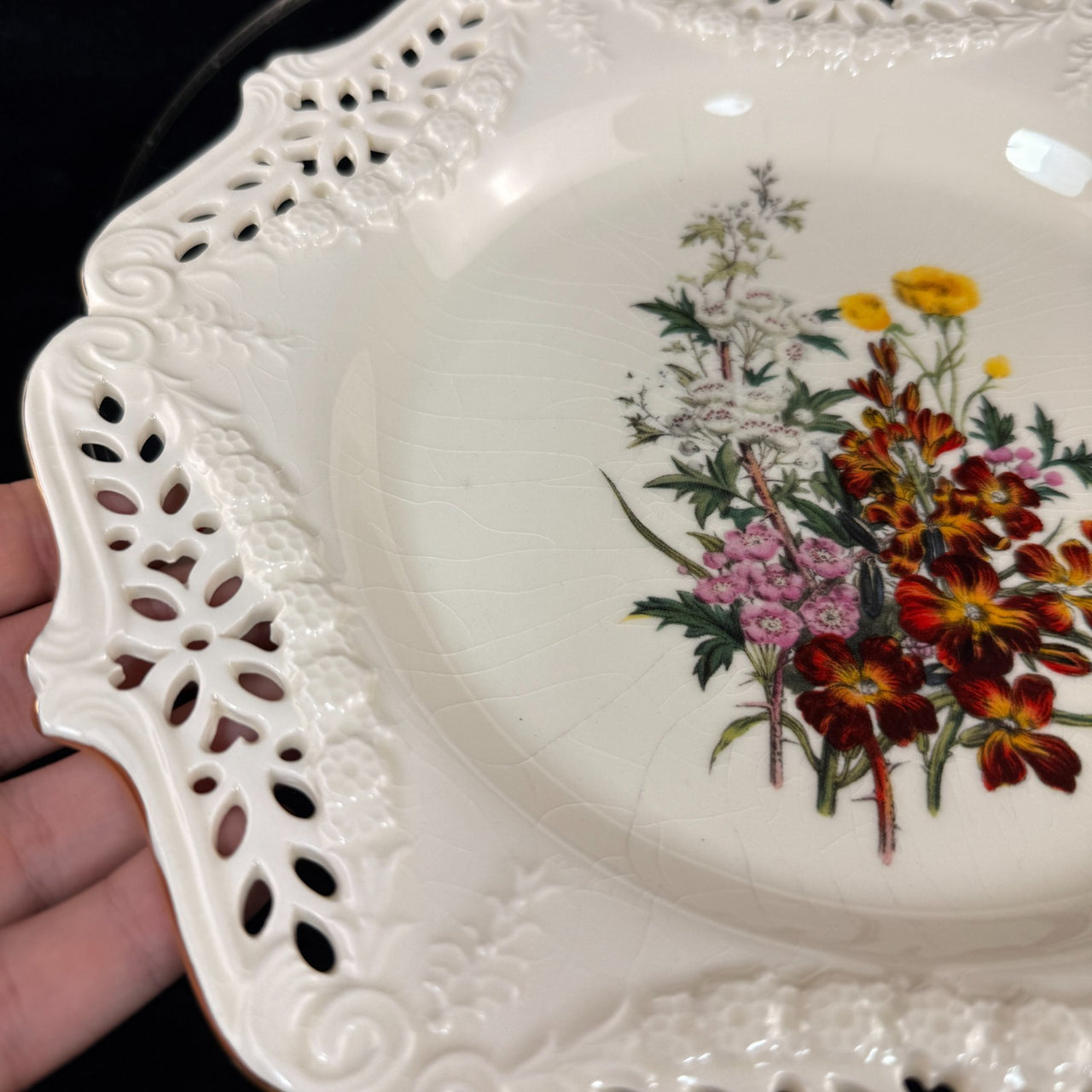 Royal Creamware Floral Gift Plates x2 Buttercups Wild Roses Ltd Ed England 10.5"5