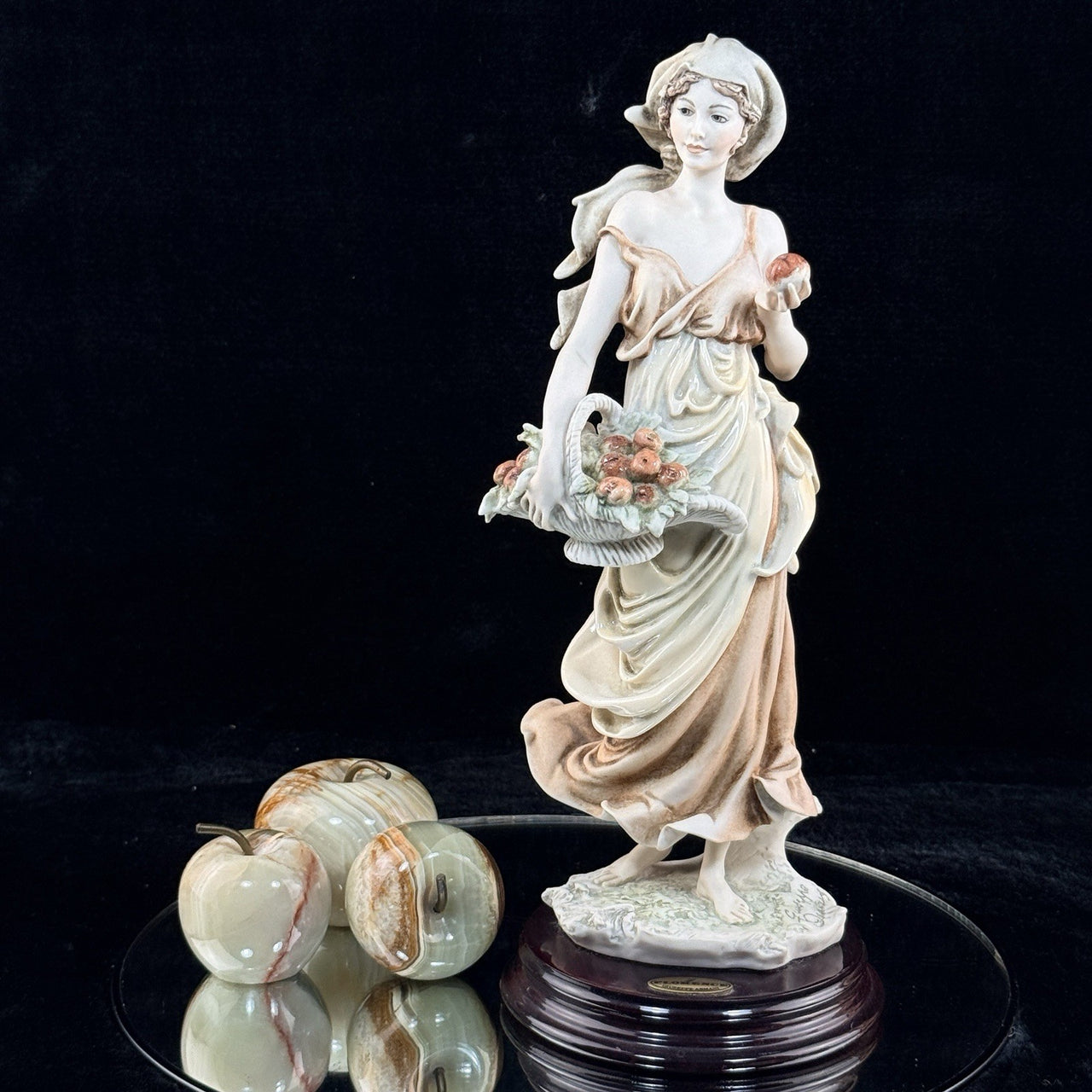 Giuseppe Armani Florence Fresh Fruits Lady Figurine 14” Italy Home Decor 1987 .2