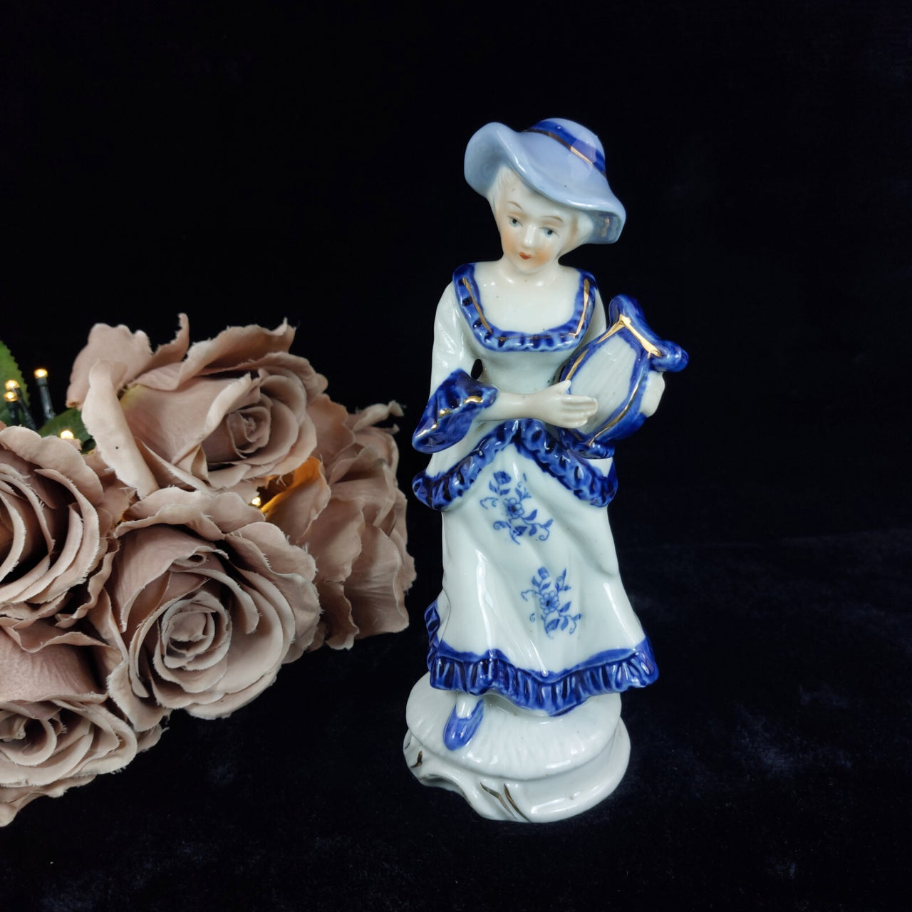 Lady Porcelain Figurine – Blue & White Victorian Style United Kingdom Vintage0